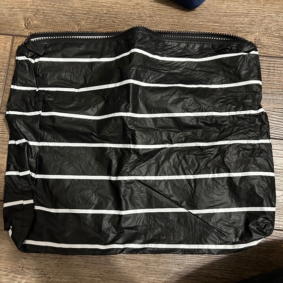 ALOHA Collection Max Pouch Bag Black Pinstripe New NWOT - Picture 1 of 2